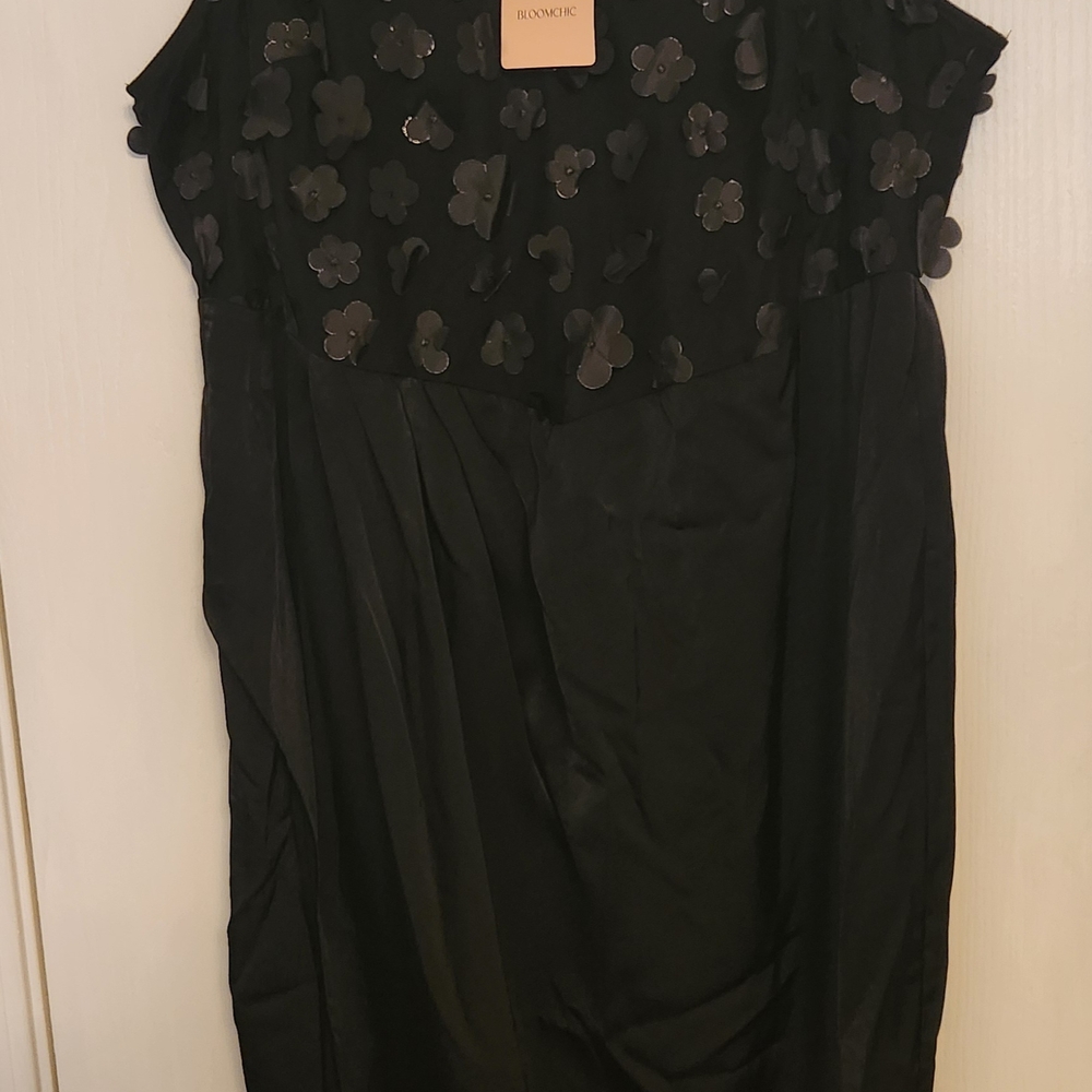 BloomChic Elegant Black Midi Dress with Floral Details